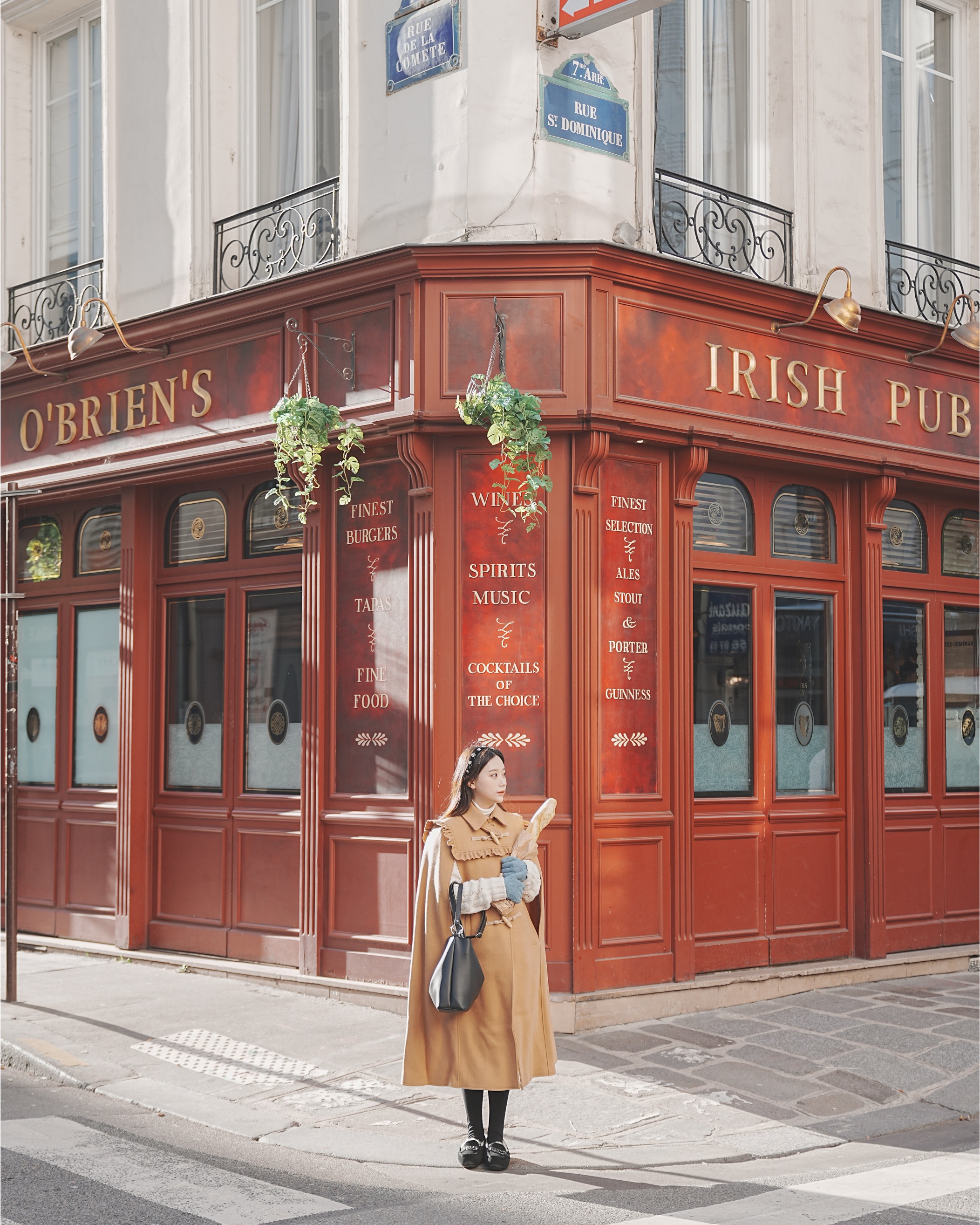 파리 거리 배경 인물 사진