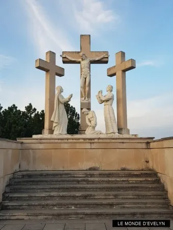 십자가의 길 기도 14처 순서와 예수님의 고난을 깊이 묵상하는 영적 여정_20