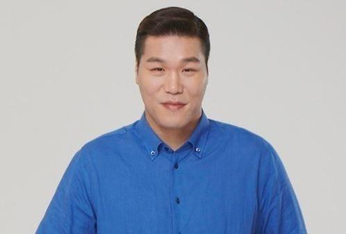 하늘색 와이셔츠의 서장훈