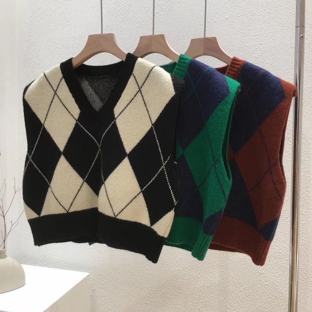 팝 아가일 패턴 브이넥 니트 조끼베스트