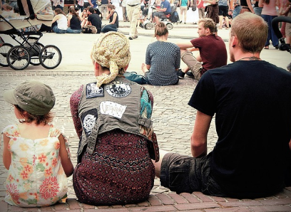 부모와 자녀 간의 갈등 해결: 세대 간 심리 차이 이해하기