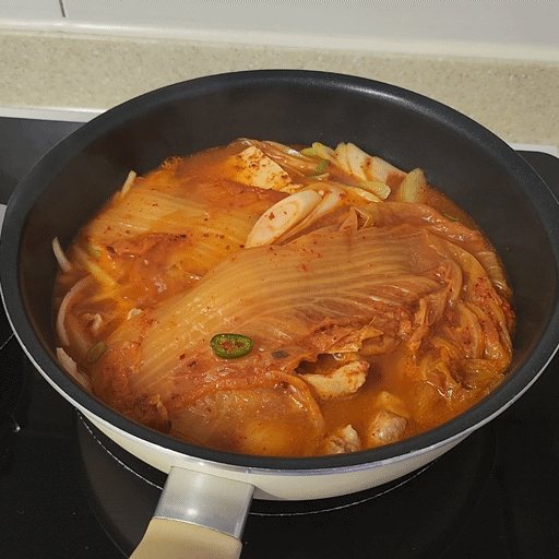 돈우네 점심메뉴 김치찌개