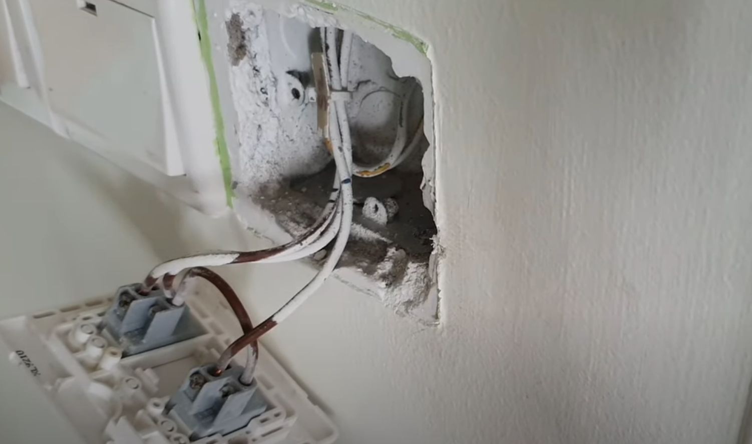 전등 스위치 셀프 교체