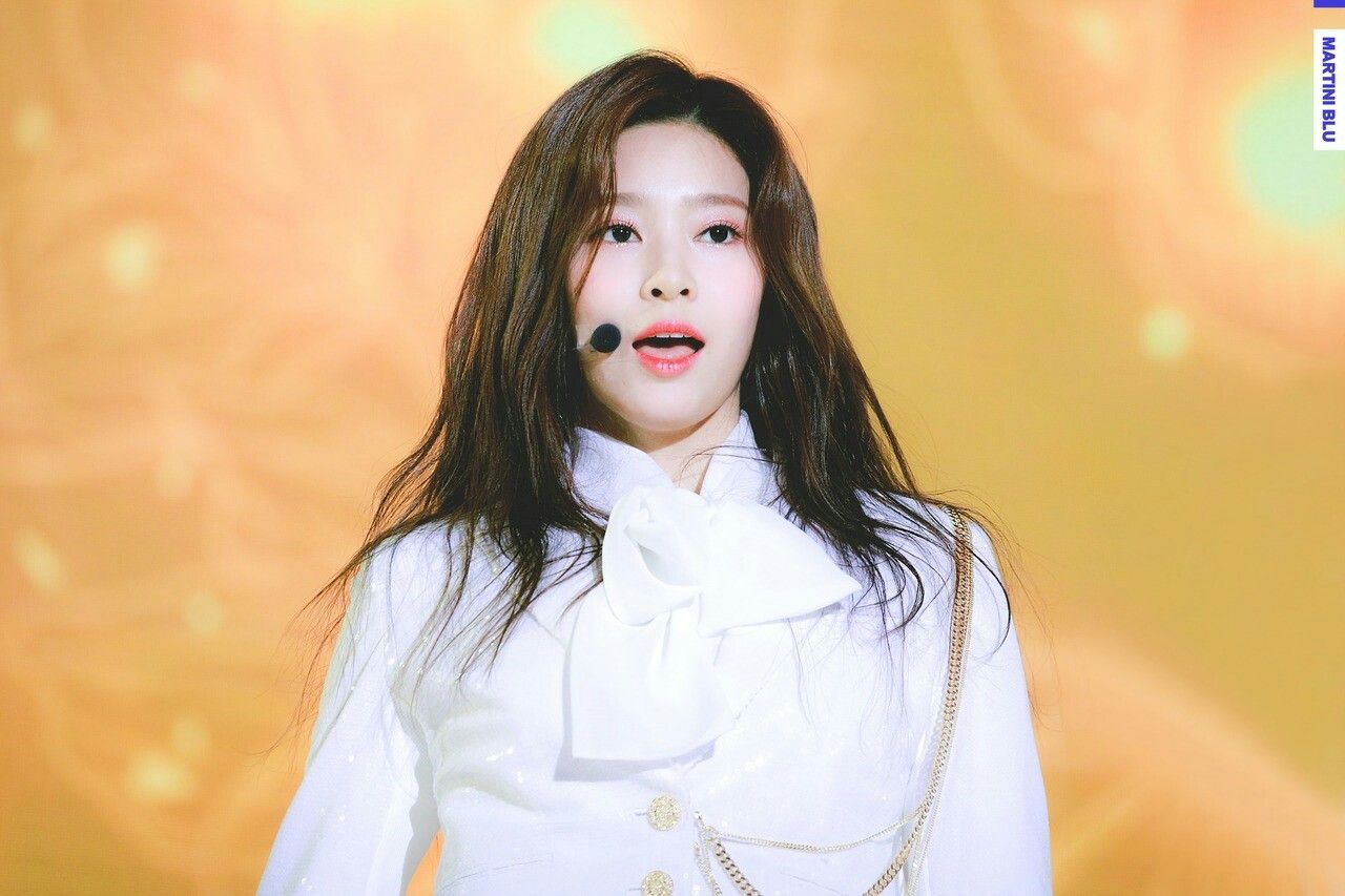 아이즈원 김민주 최애사진 아이즈원 김민주 최애사진