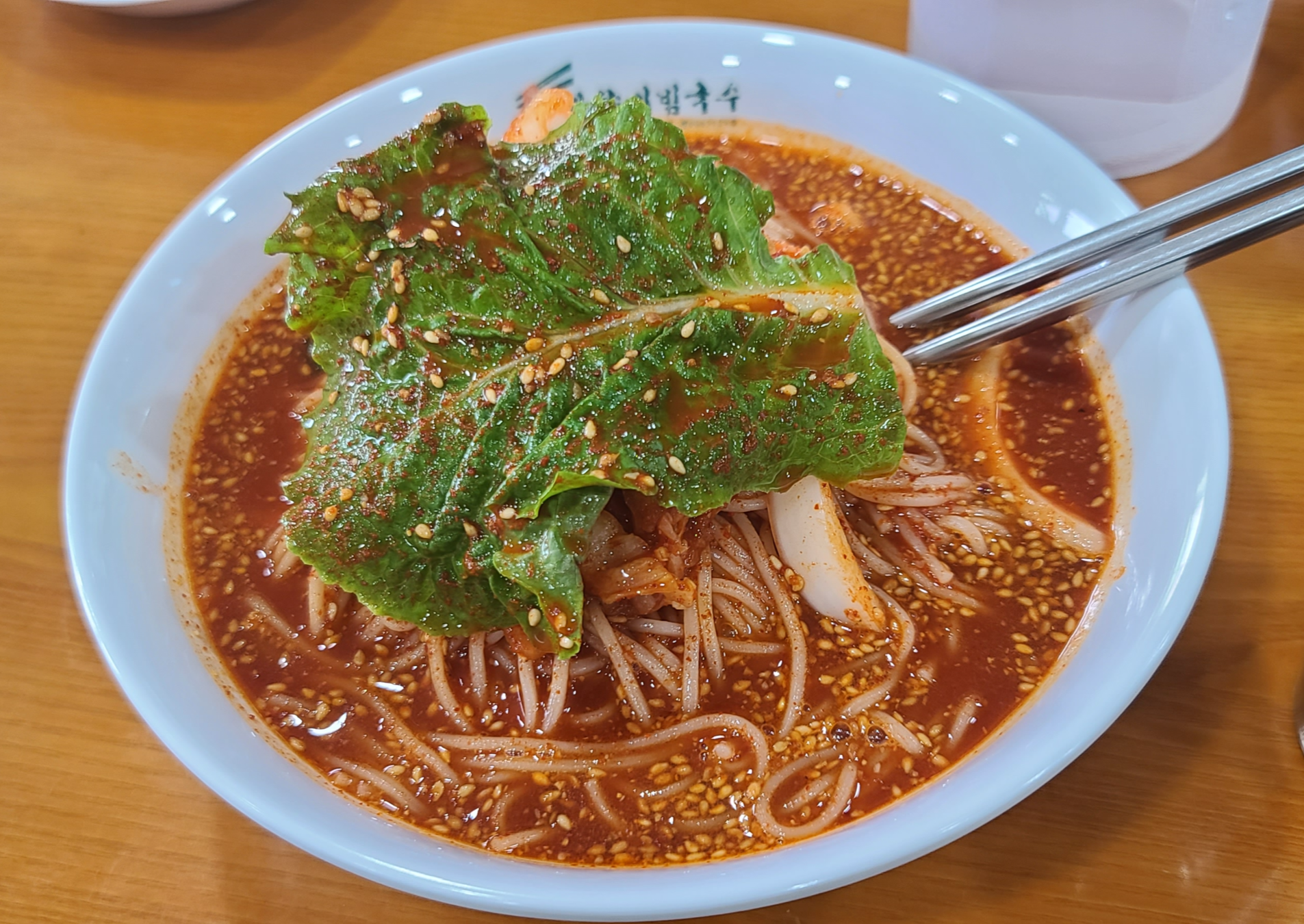 망향비빔국수 비빔국수 맛집 국수 광주맛집 주차장 영업안내 영업시간 깔끔한식당 깨끗한내부 곱빼기