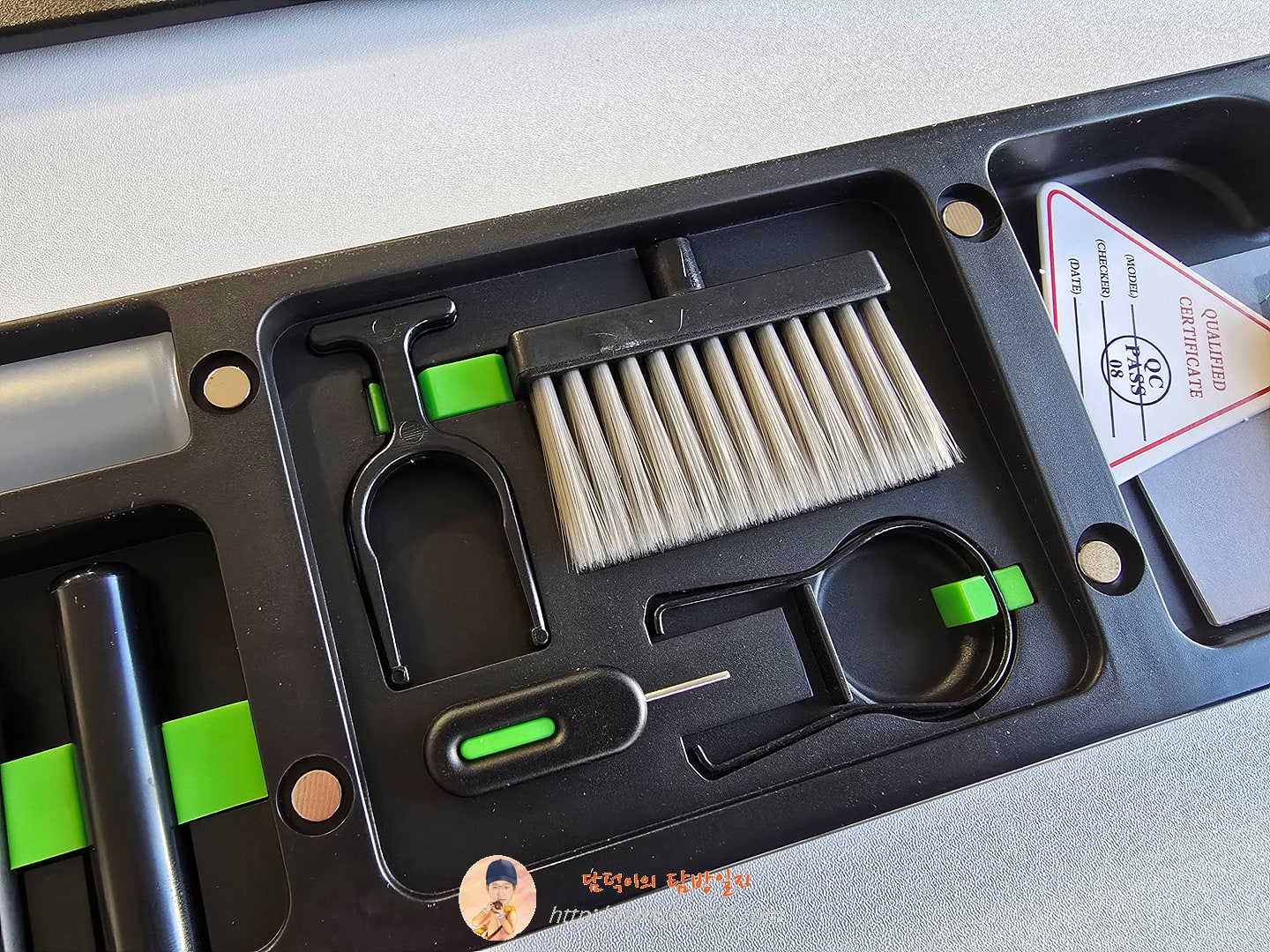 22 in1 디지털 청소 키트 전화 카메라 노트북 키보드 청소 헤드셋 브러시 키 스크린 클리너 집진기 크리스마스 선물