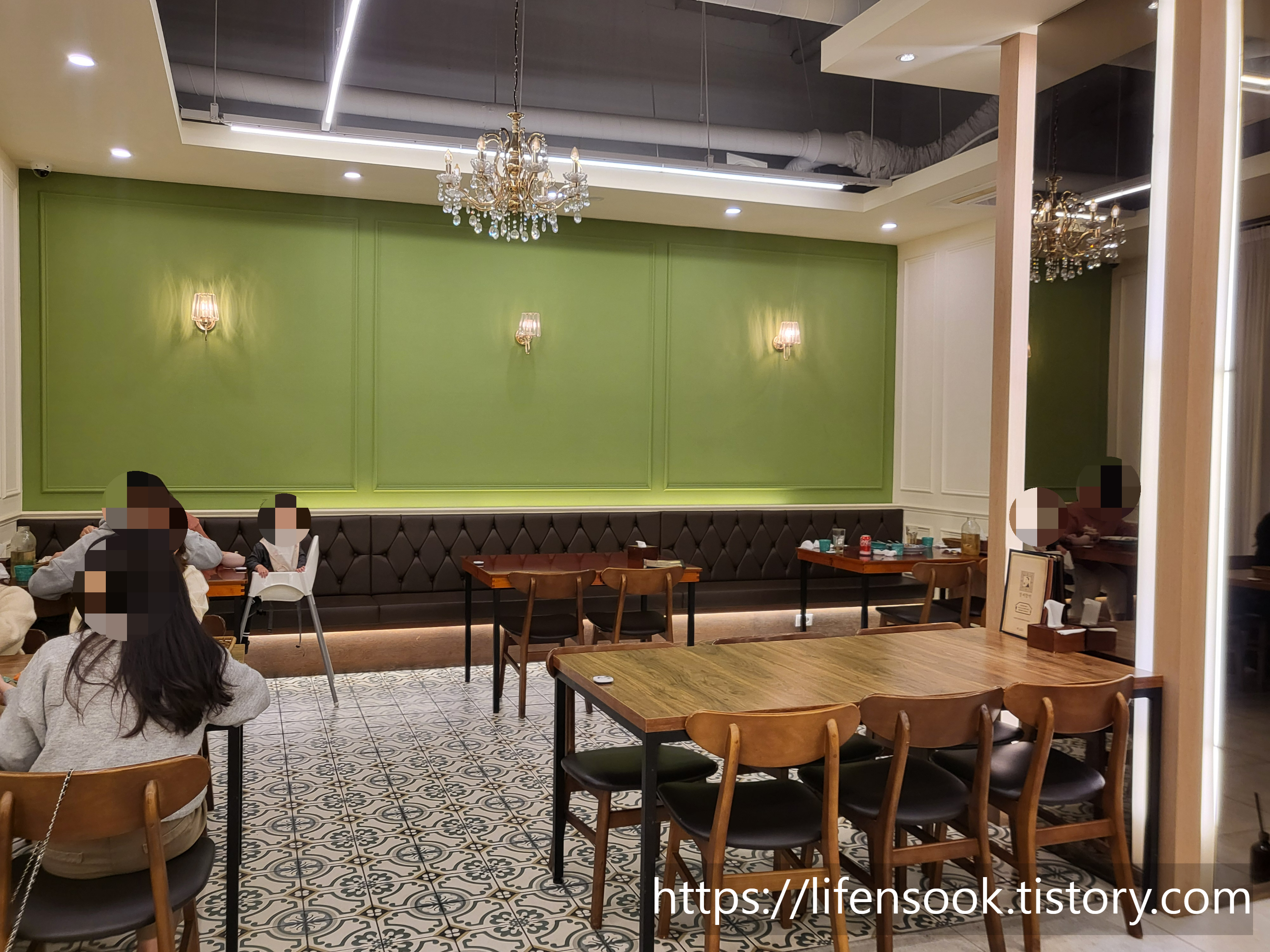 정씨함박 배곧점 내부 2