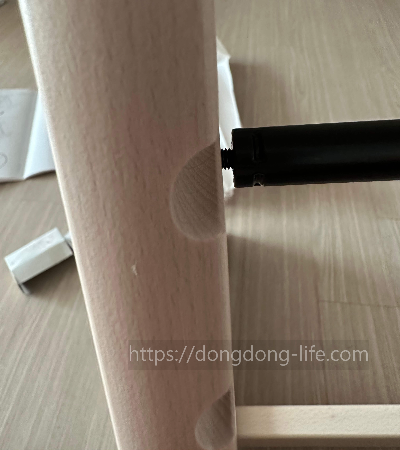 의자 다리 사진