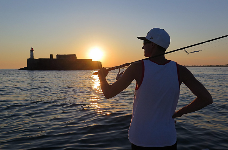 바다 낚시 사진