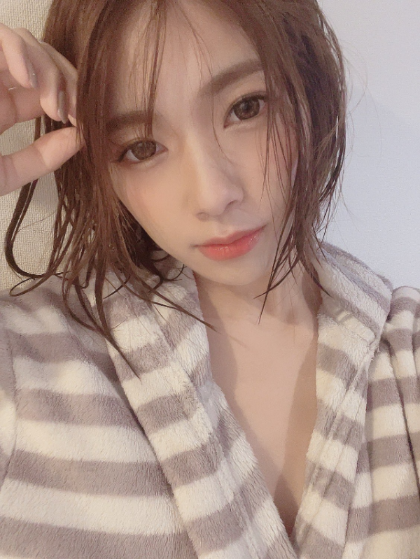 젖은 머리칼 츠바사 마이(Mai Tsubasa) 사진