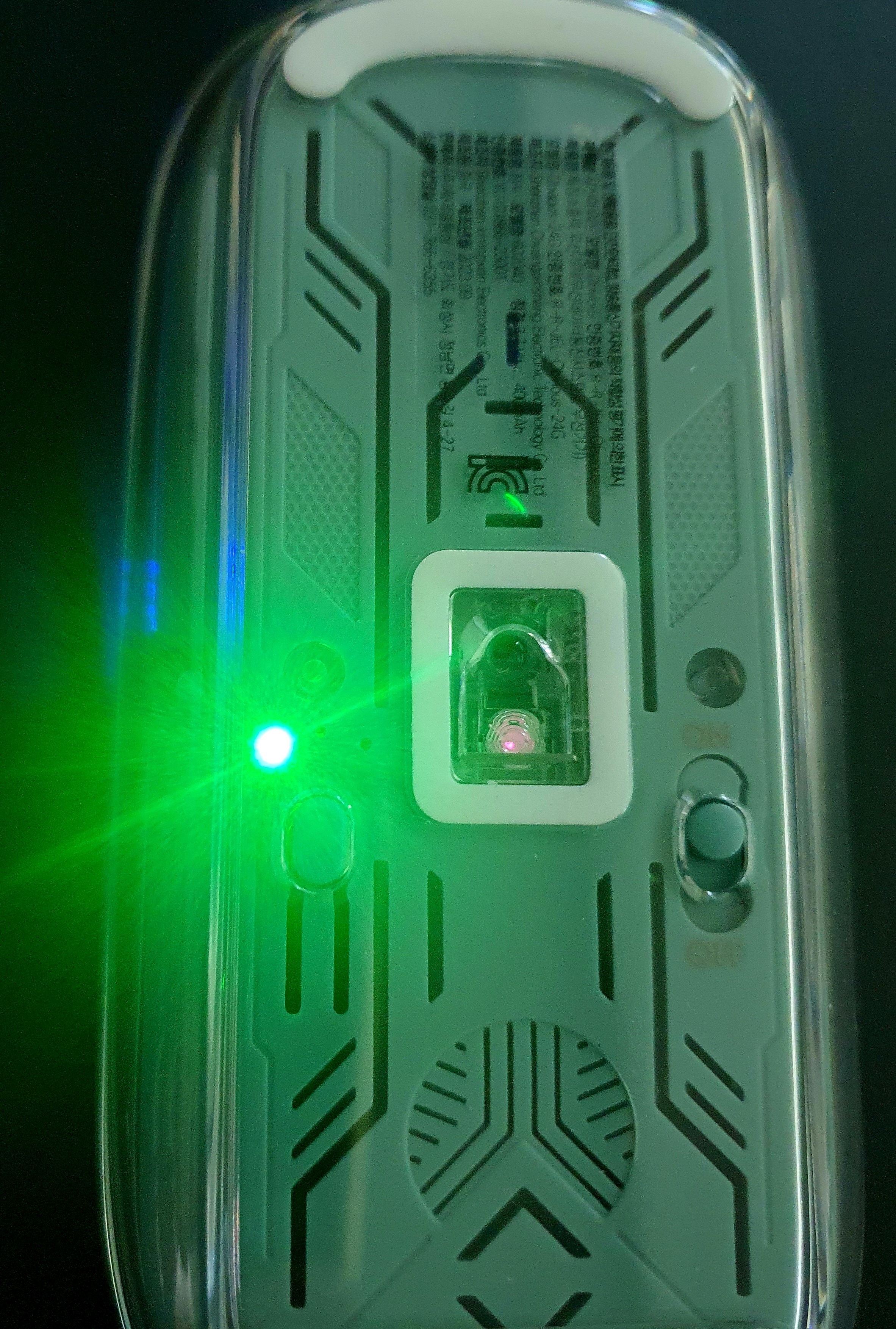 마우스-뒷면입니다.