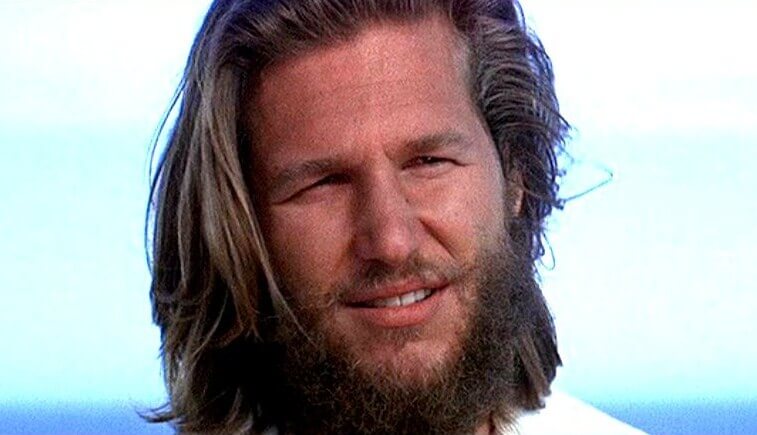 장발에 수염난 남자의 얼굴