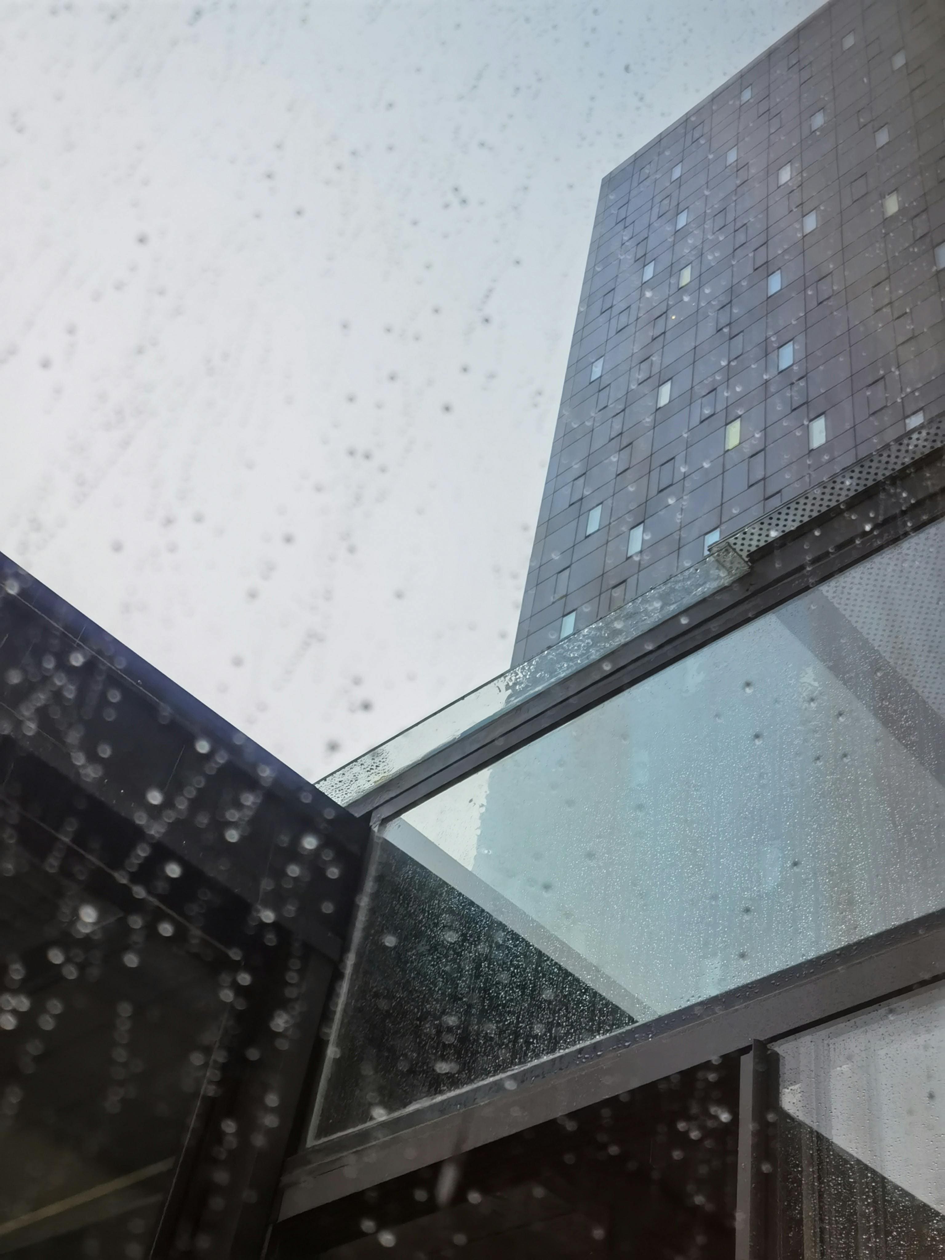 장마철 빨래가 잘 안 마르는 이유