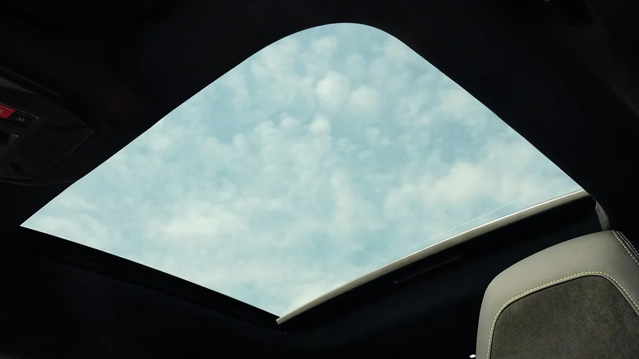 2025 푸조 308 스마트 하이브리드 차량 정보 이미지