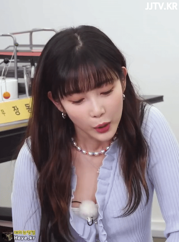 chica cantante coreana sexy mamasita