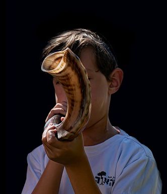 뿔나팔 부는 유대인 소년