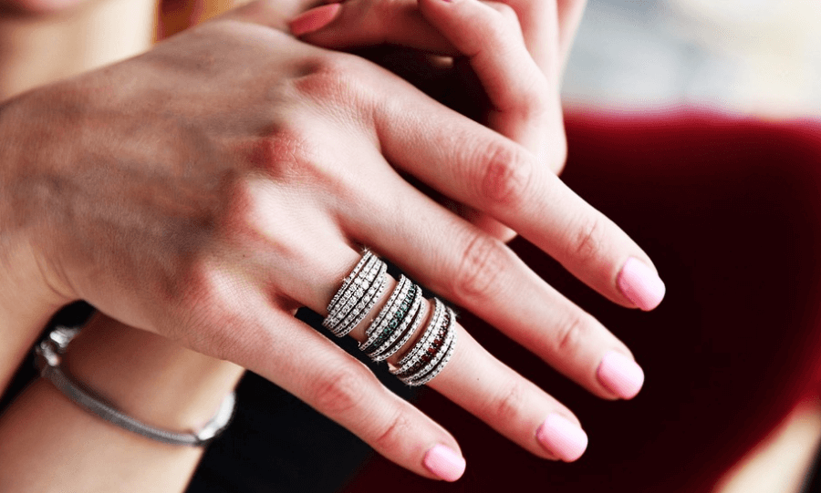 손톱이 깨지는 이유 - 5