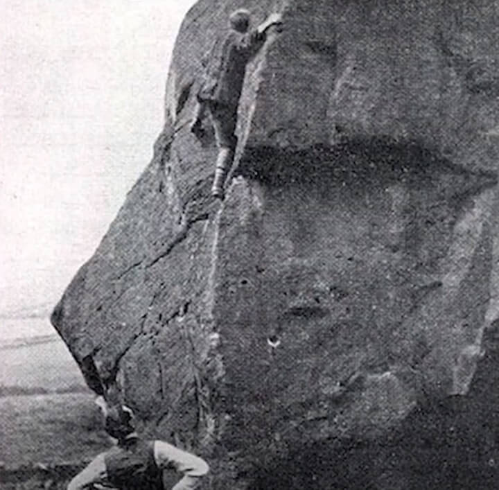 초기 볼더링의 모습을 보여주는 사진