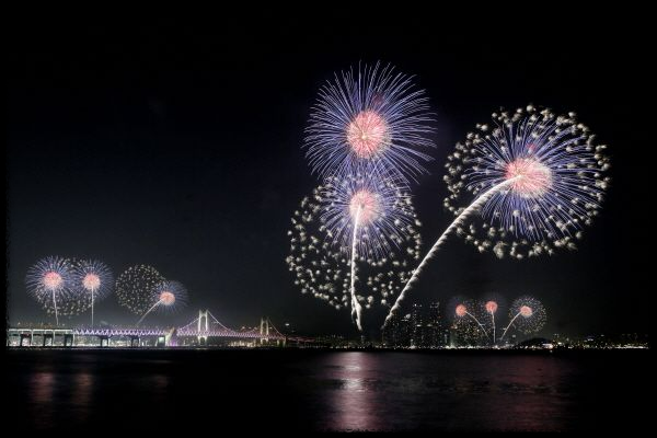 부산 불꽃축제: 해외 초대형 불꽃쇼 일정과 좌석 안내