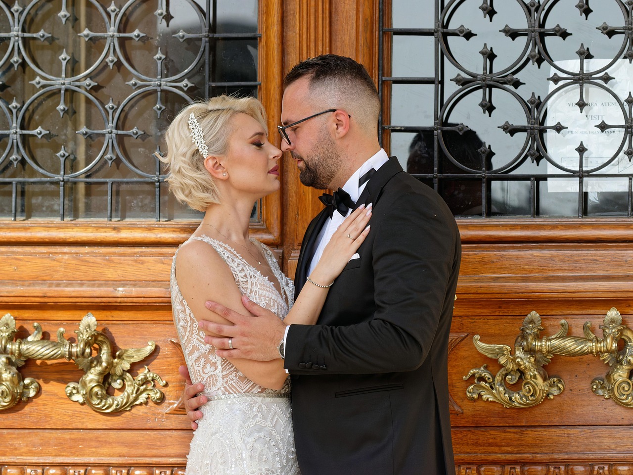 2025년 청년&middot;신혼부부 특화 금융상품 금리&middot;우대조건 비교표