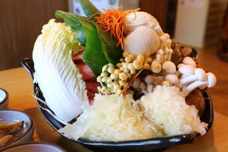 이맛에 살지 동충하초 노루궁뎅이 13가지 버섯 전골 한우 등심 버섯 샤부샤부 경기 광주 퇴촌 맛집 추천