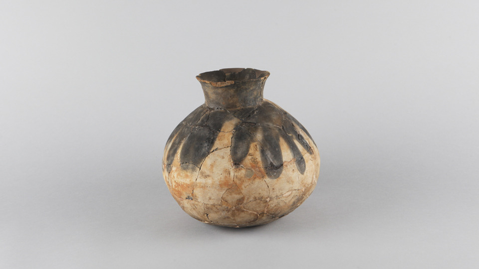 가지무늬토기 / 진주 대평리, 높이 23cm