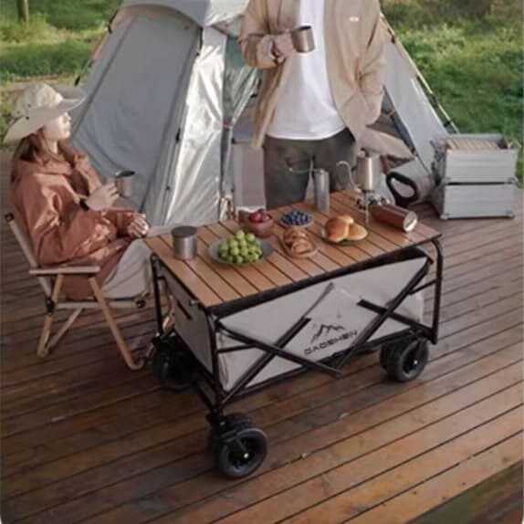 캠핑용 웨건 카트 테이블로 쓰는 모습