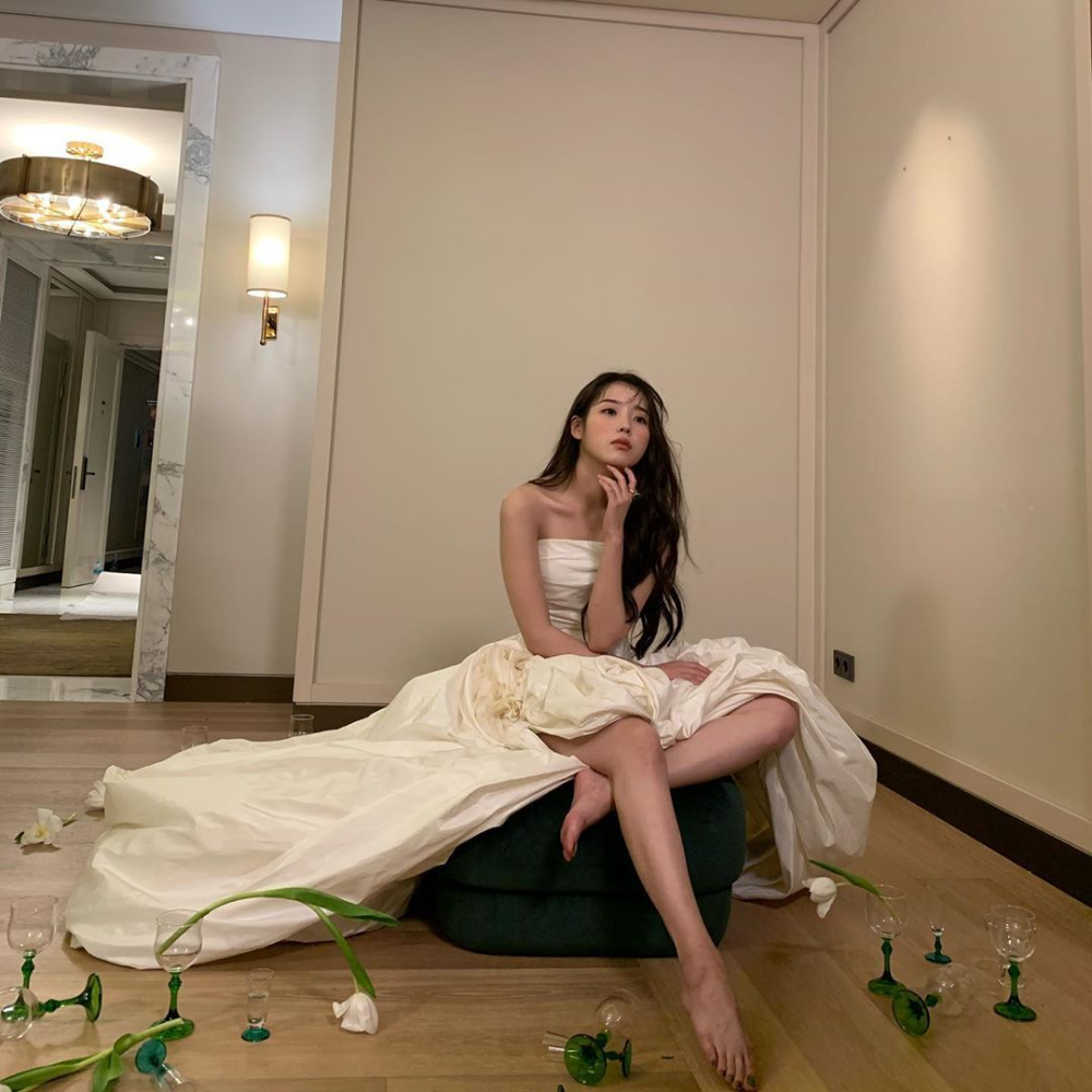 아이유 사진 모음 / 무대 코디 패션 / 일상 사복 패션