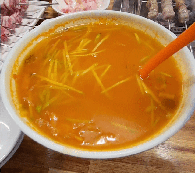 큐민양꼬치온면국물
