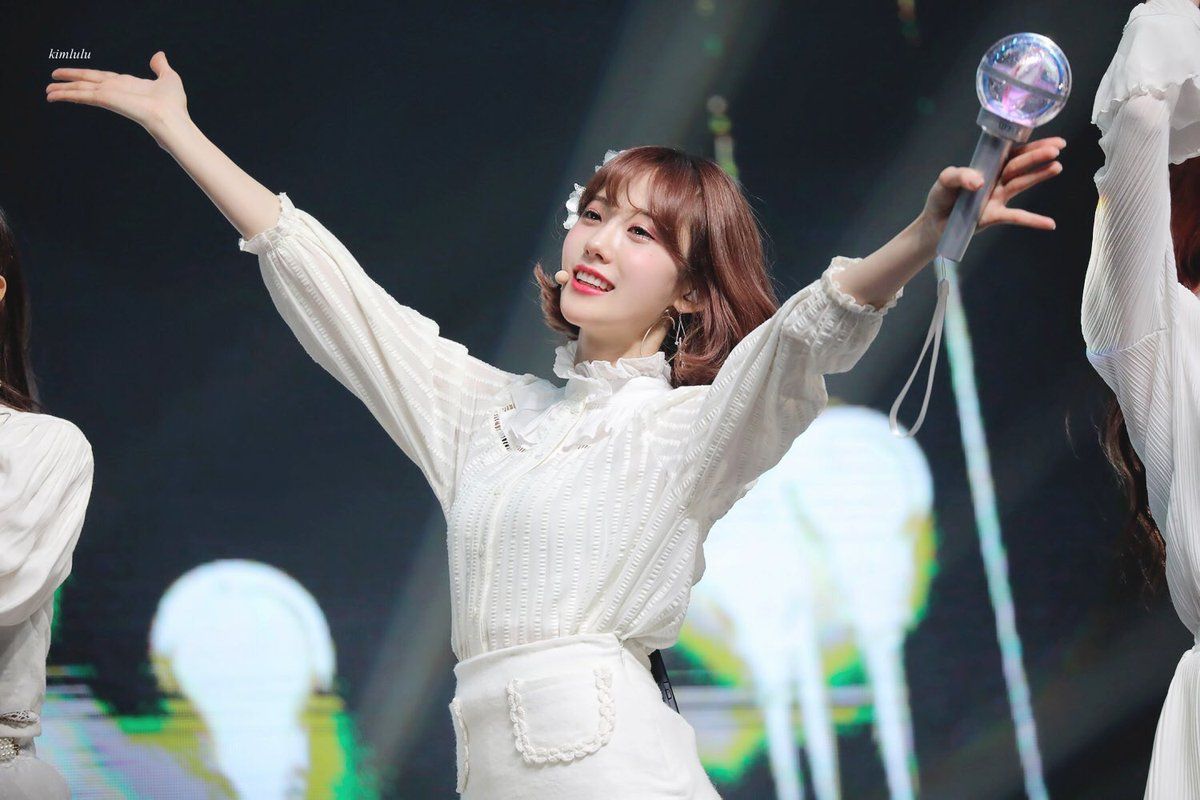 우주소녀 루다 인스타그램 사진 몸매