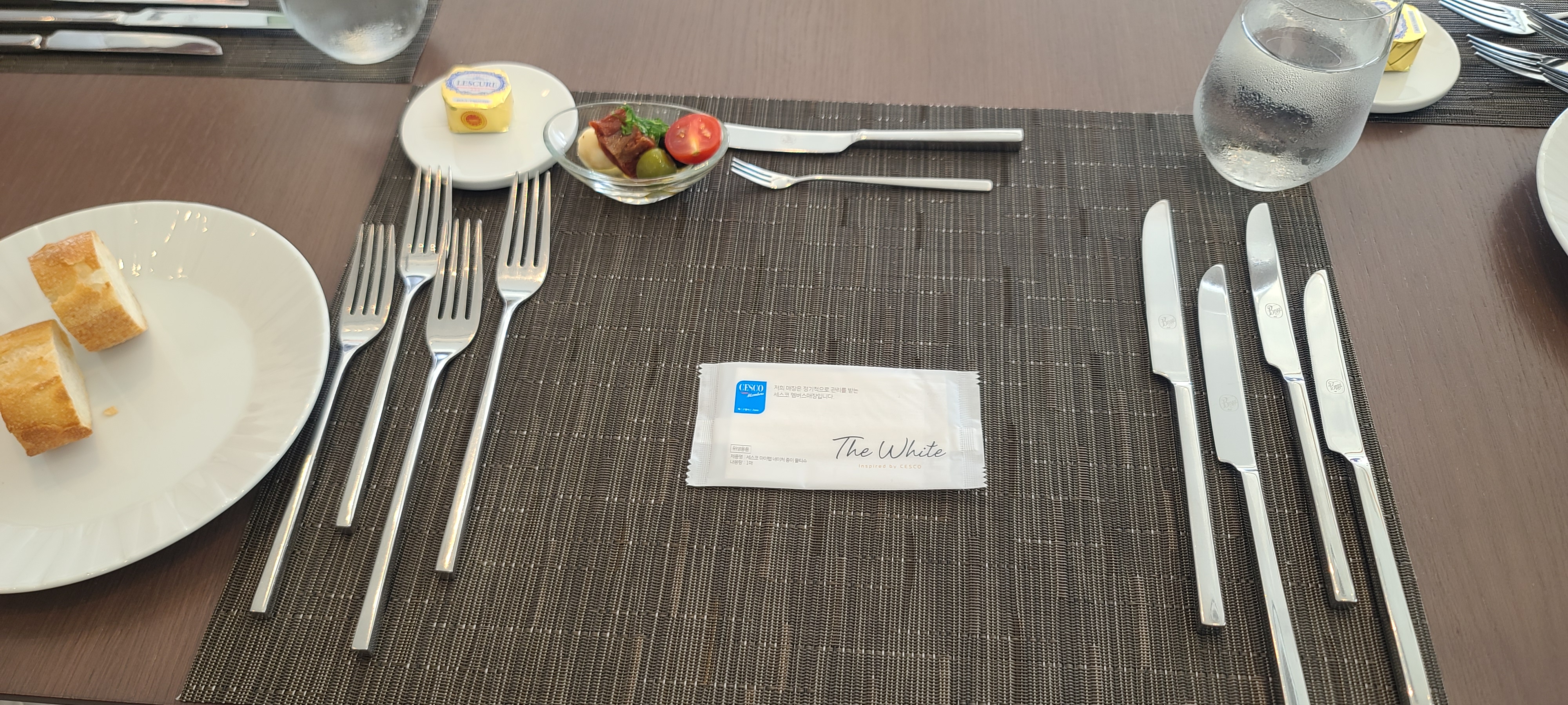 코스요리 강동구맛집 더화이트 세스코 프랑스요리 고급레스토랑 세스코