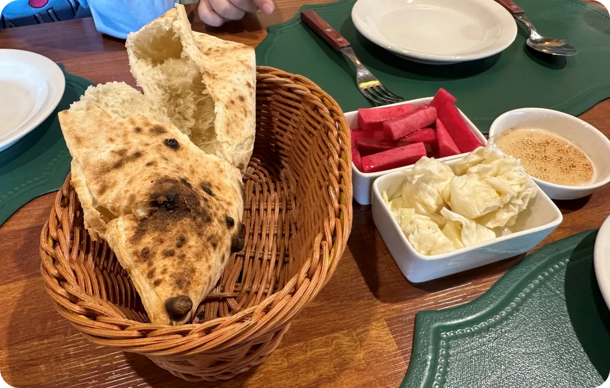 레스토랑-알베로-식전빵