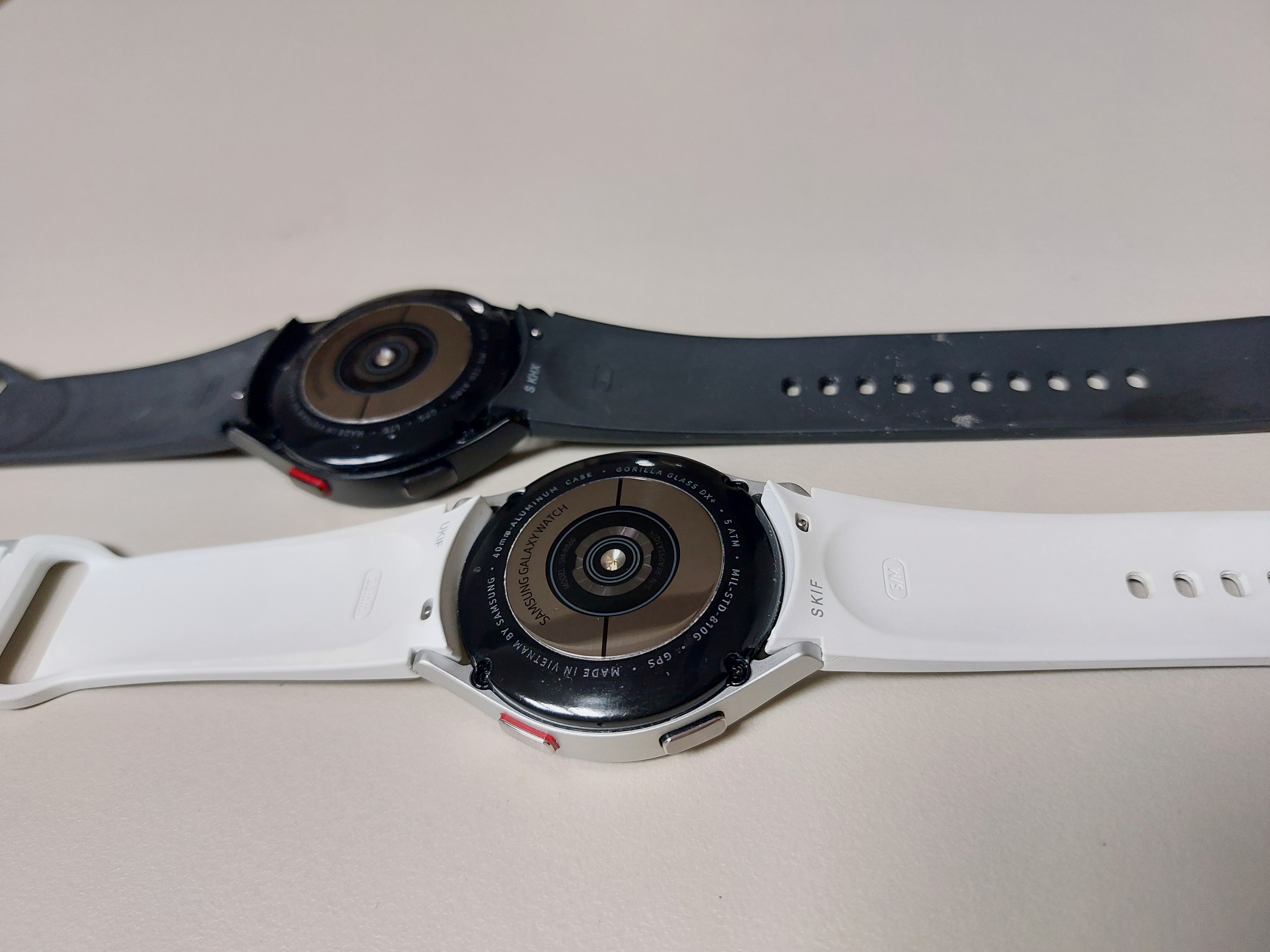 갤력시 워치4 뒷면