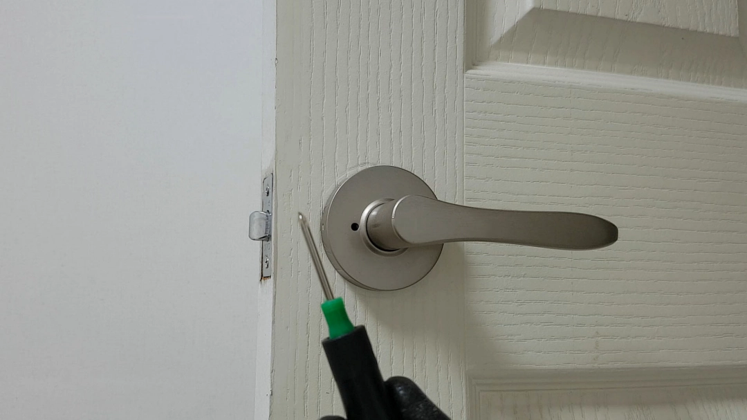 손잡이 잠겼을 때 해제 방법