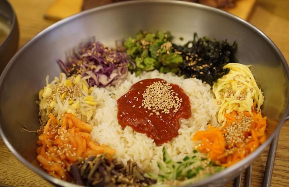 비빔밥의 모습