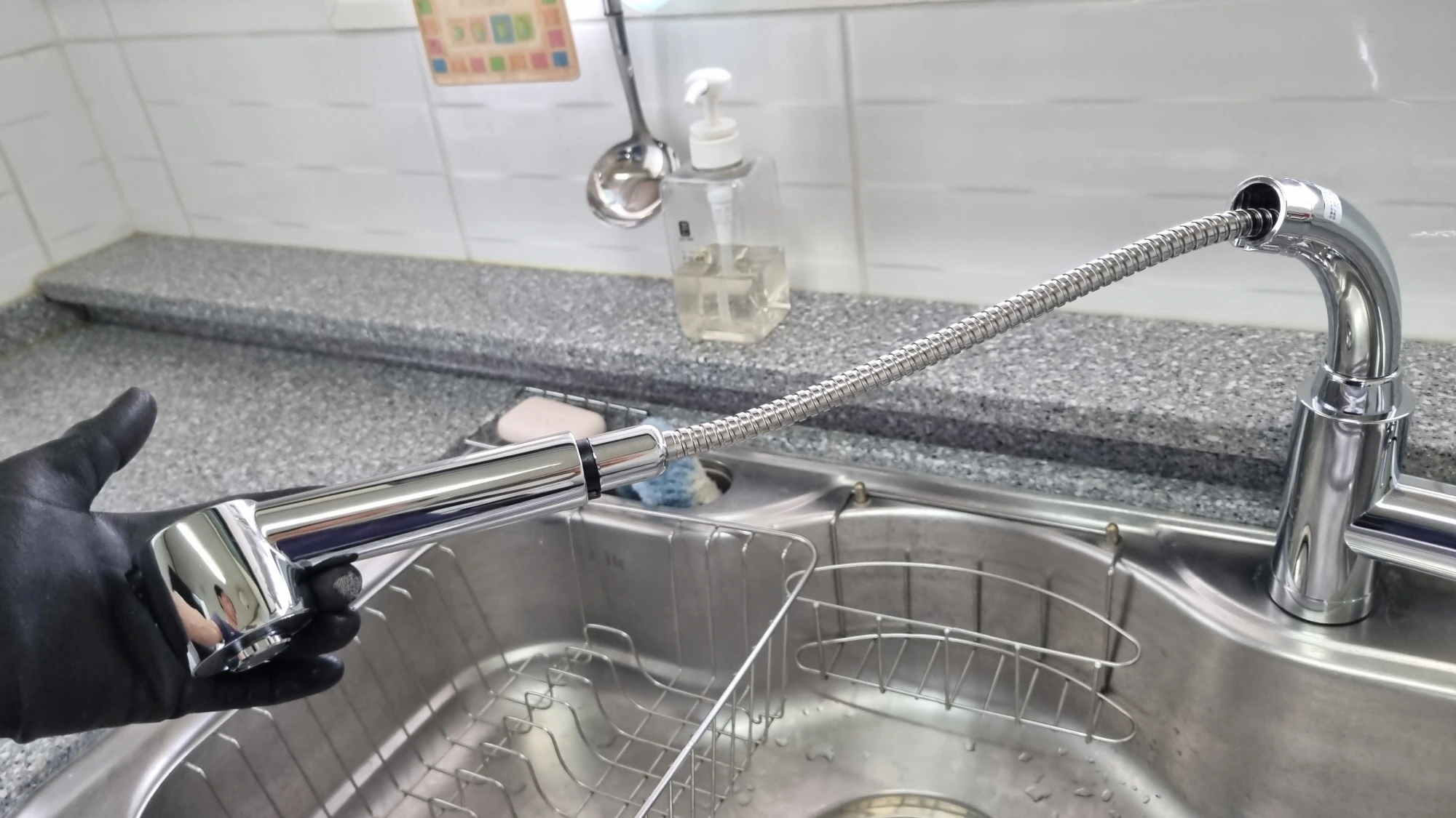 샤워헤드 당긴 모습