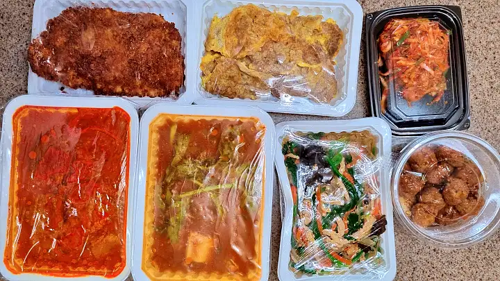 반찬에 반하다 맛보면 모두 만족 정성 가득 엄마 반찬 부천 맛집 추천 생방송투데이 리얼맛집 오늘방송 우리 동네 반찬 가게