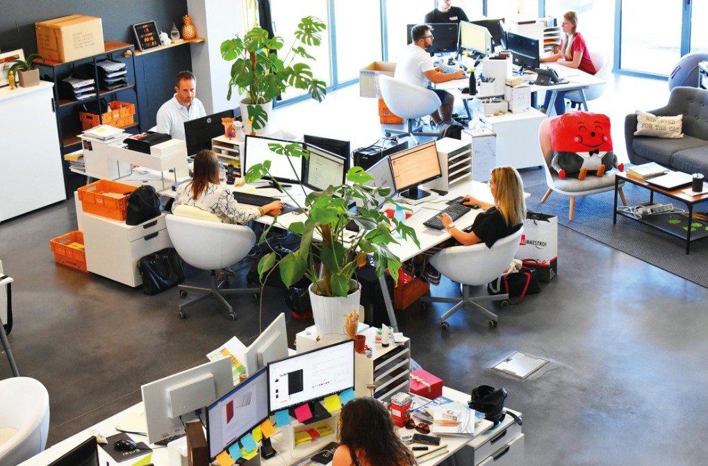 바쁜 현대 직장인 관련 사진