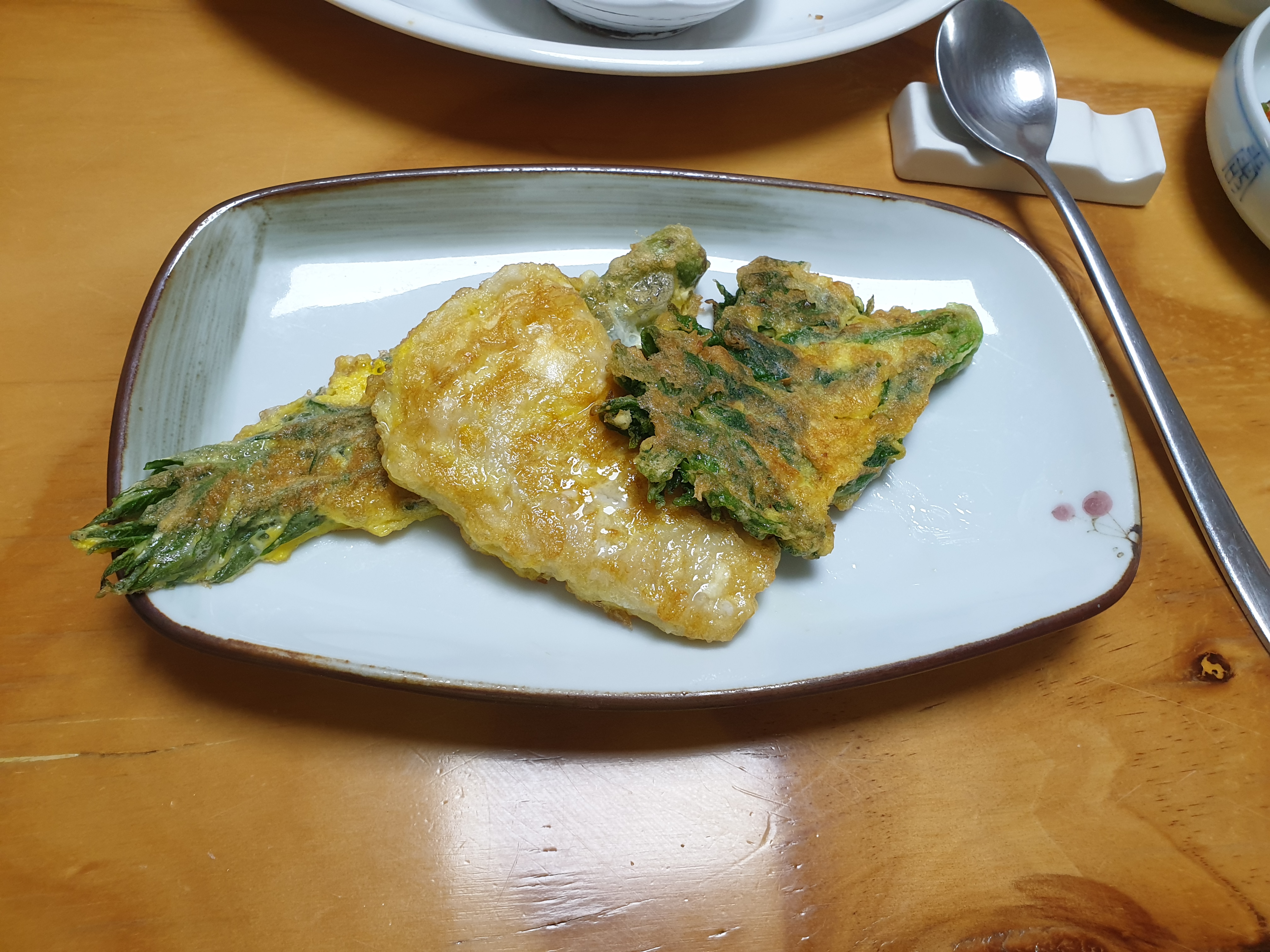 경복궁오감에서 주문한 더덕,생선전 등