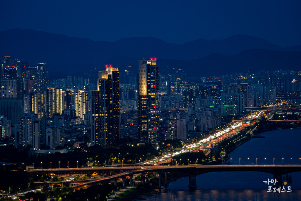 매봉산 공원 차량도로