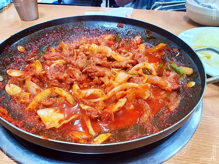 픽업 트렌드스페셜 히트맨 맛VS멋 강북구 수유 제육볶음 산더미 코다리찜 집밥 먹는 듯한 정겨움 가득 솥밥 맛집 추천