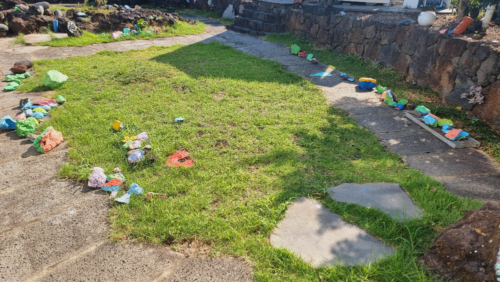 제스토리 외부 뒷 뜰 인테리어