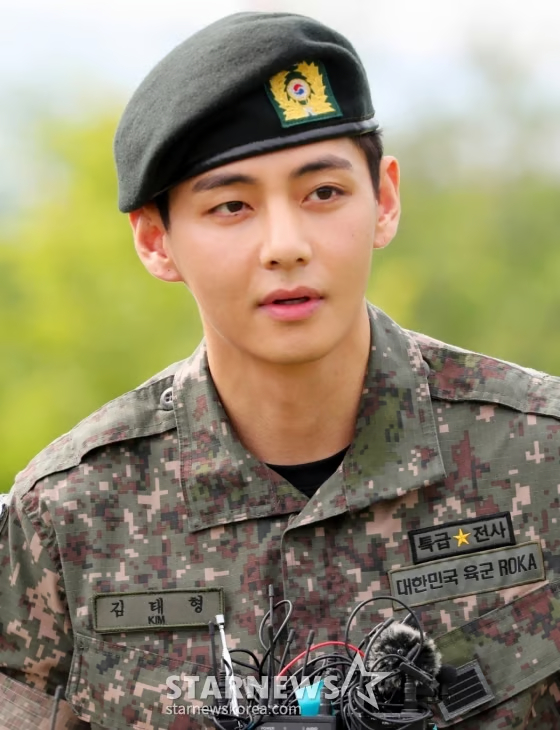 방탄소년단 뷔 BTS 만기전역 군필 BTS완전체