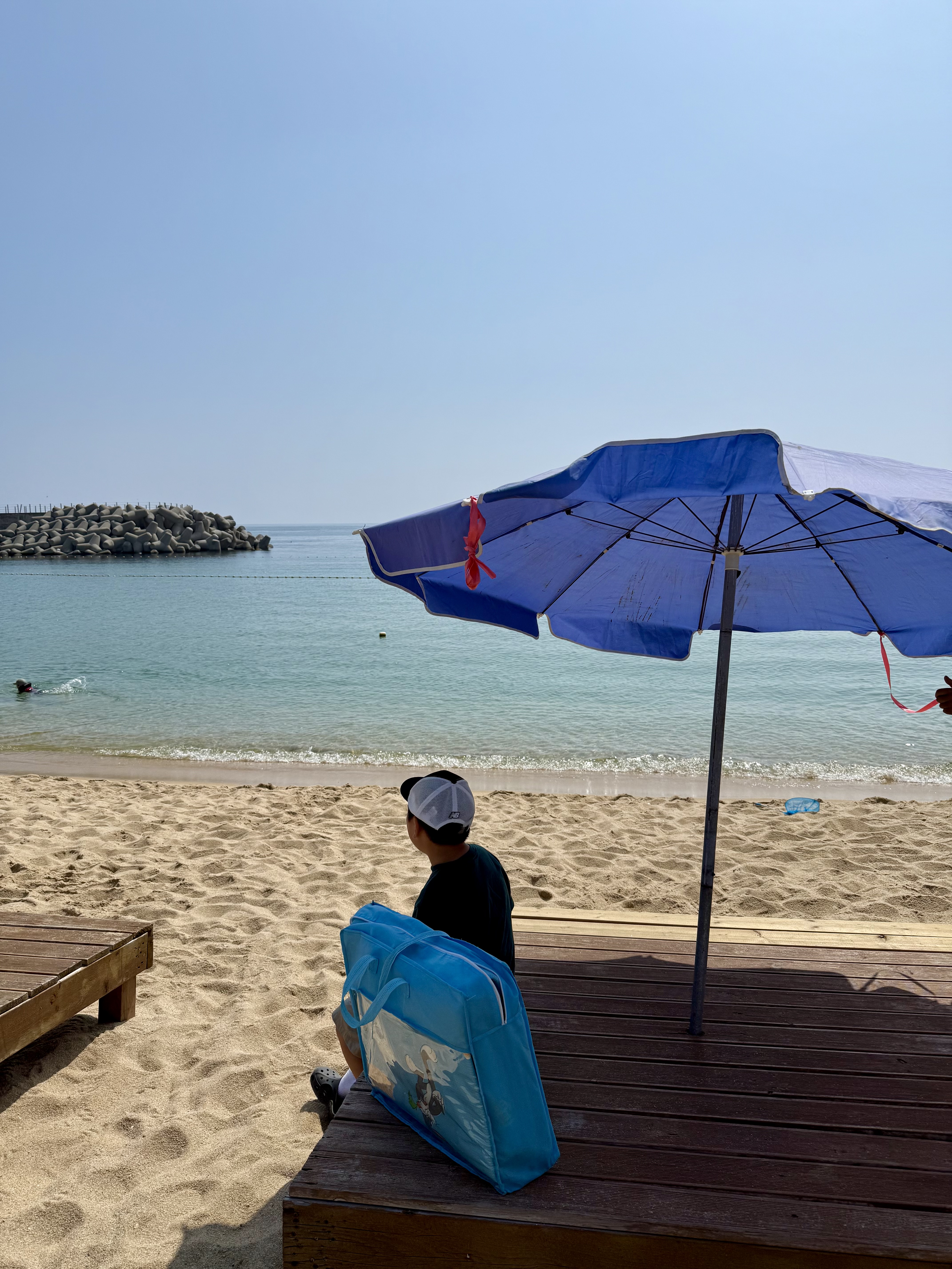 등대해수욕장 파라솔 평상