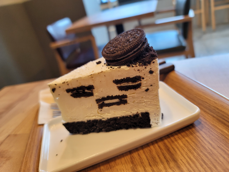 카페메이트 카페 오레오 우유 케이크