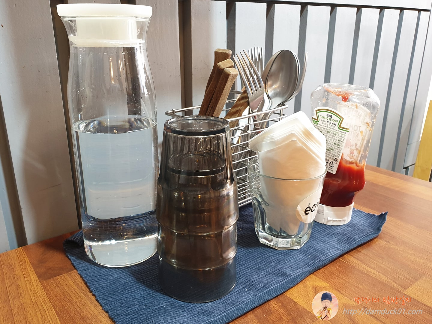 에크리 테이블 기본 구성