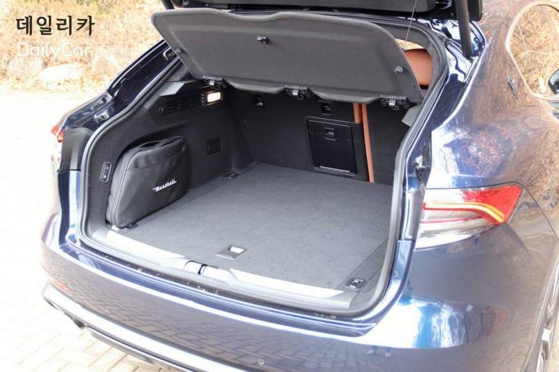 마세라티 르반떼 모데나 S