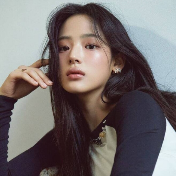 뉴진스 민지 포트레이트