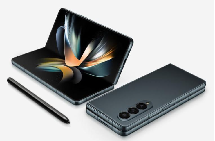 스마트폰.폴더블폰.애플&middot;구글 가세.누가주름잡나.삼성은 뒤에서 조용히 웃는다