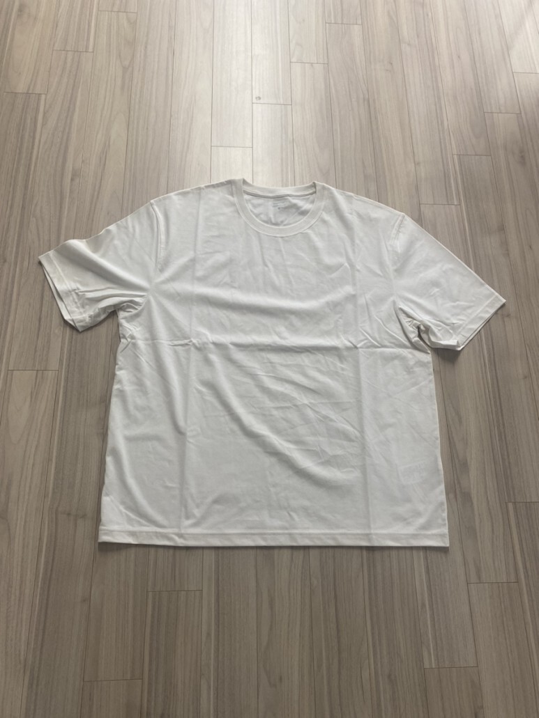 무신사스탠다드 무탠다드 쿨탠다드 릴렉스 핏 크루 넥 반팔 티셔츠(크림)